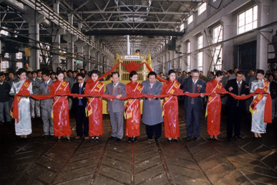 ca88股份公司进行ca88牌TY220推土机5000台下线庆典活动。