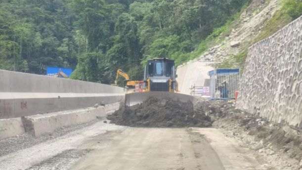 2090415cf3b64292a994449c3af613fe